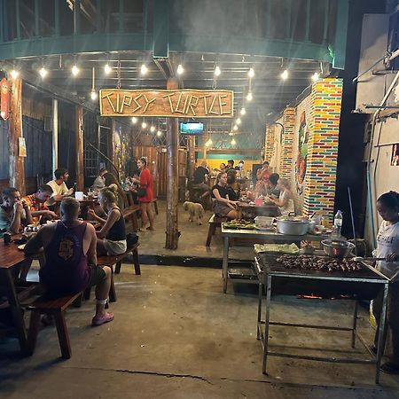 Tipsy Turtle Hostel Kaoh Touch Exterior photo